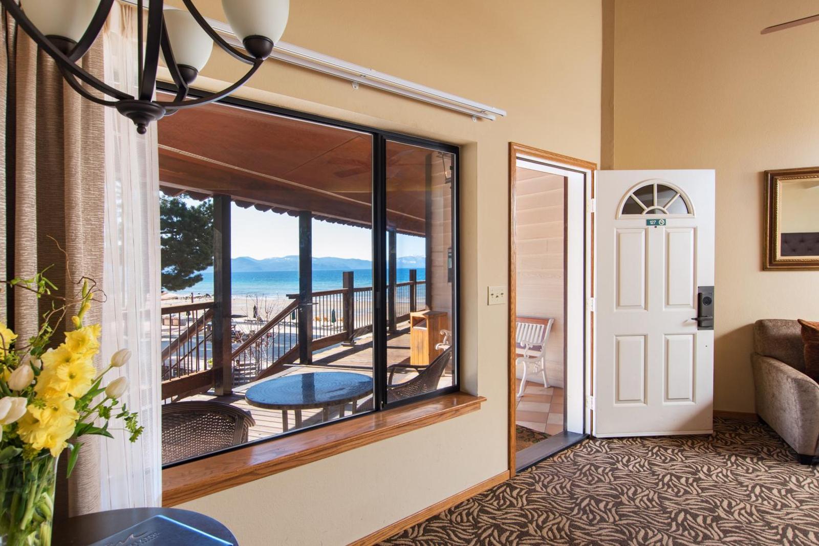 Mourelatos Lakeshore Resort